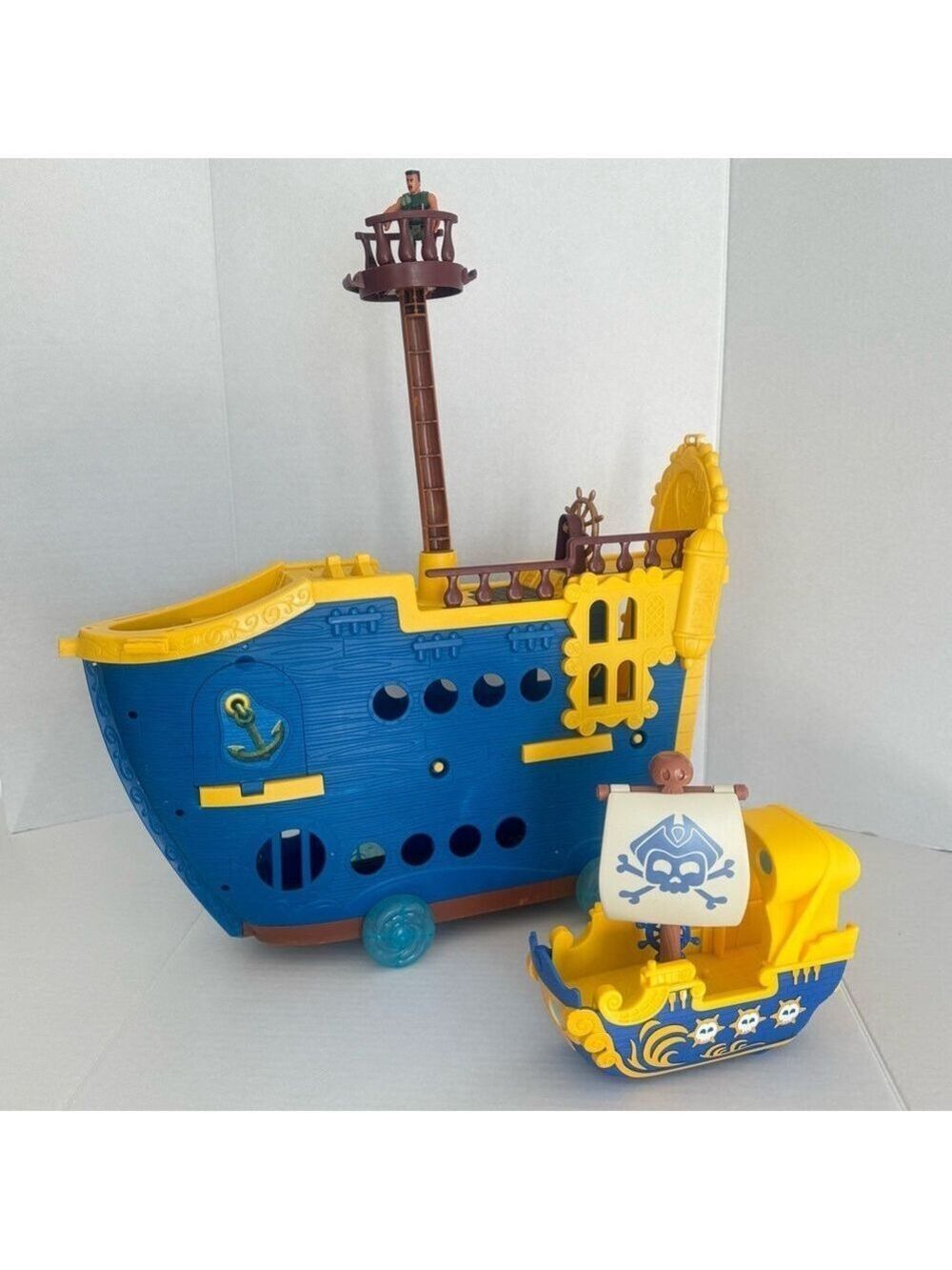 Fisher-Price Disney Jake and the Never Land Pirates Mighty Colossus Ship Boat - Picture 17 of 17